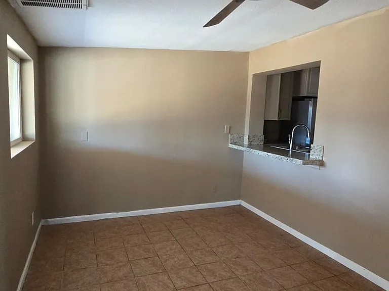 8437 W Roma Ave — Photo 8