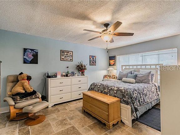 3rd image of 3575 Fairway Forest Dr