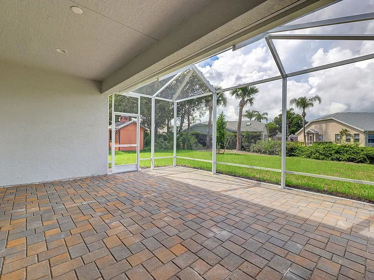 2466 SE Robin Cir — Photo 28