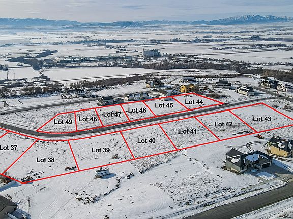 4th image of 652 N Cherry Ridge Ln