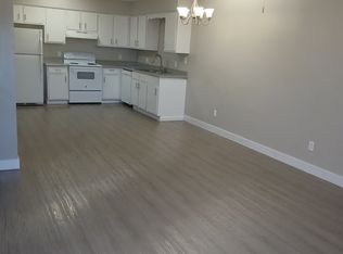 590 W 18th Ave APT 4, Apache Junction, AZ 85120