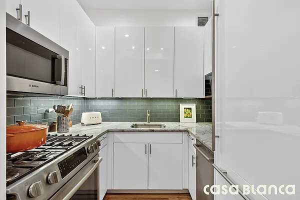 Kitchen, photo 1