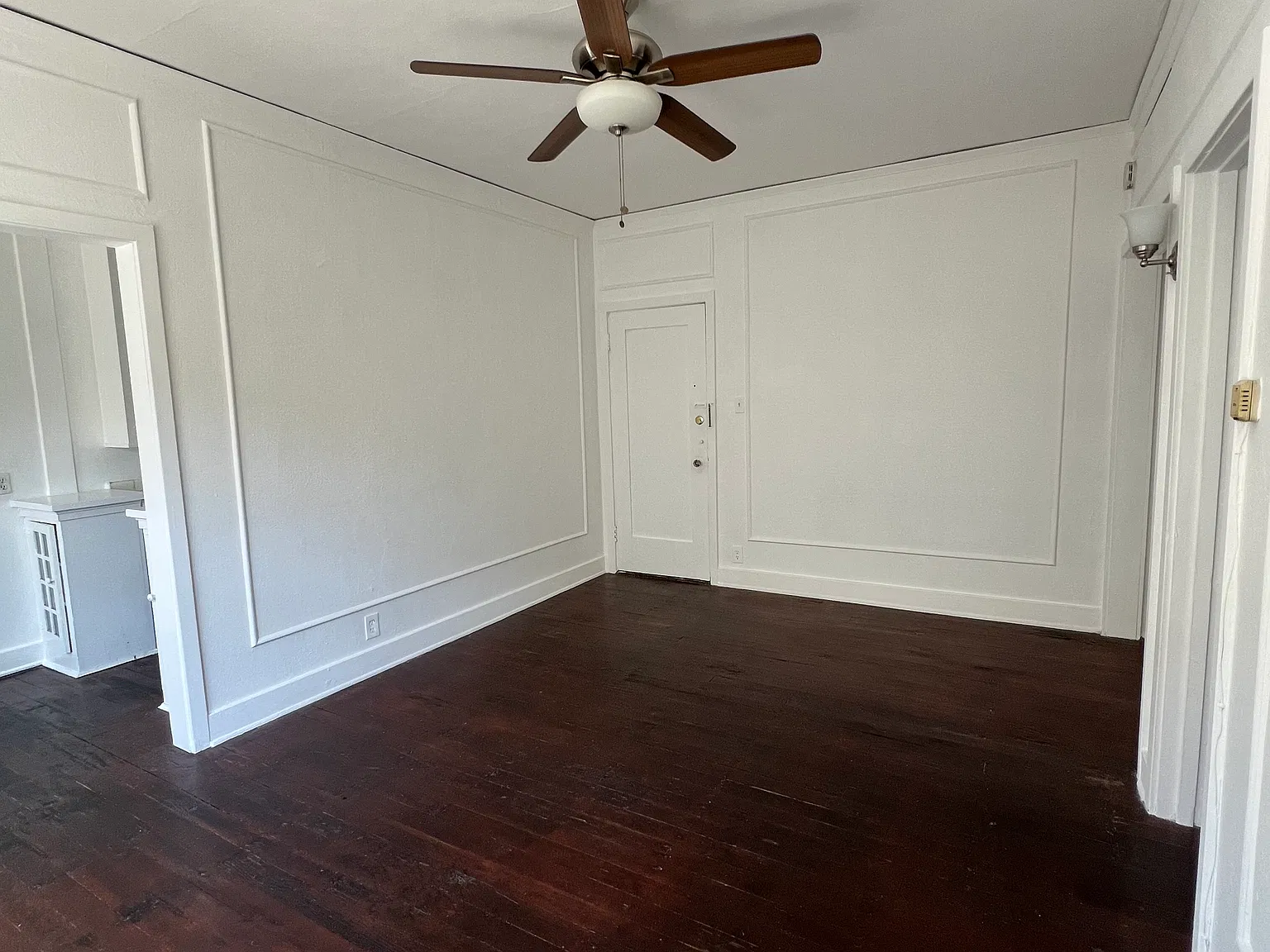 Studio, 450 sqft, $1,600 — Photo 3