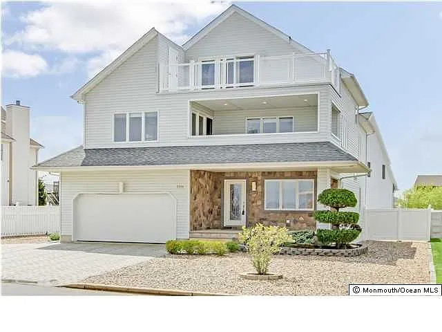 3316 Long Point Dr photo 1