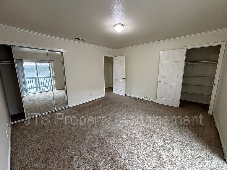 2515 Merrychase Dr #S — Photo 11