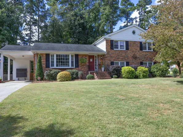 1028 Cedarhurst Dr, Raleigh, NC 27609