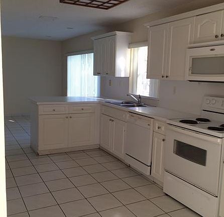 4th image of 10314 NW 56th St