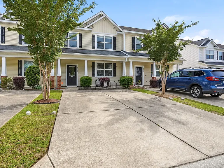 Parlor Dr — Photo 2