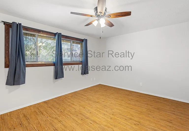 5513 W Waltann Ln — Photo 13