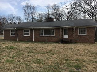 2215 Glory Dr, Clarksville, TN 37043