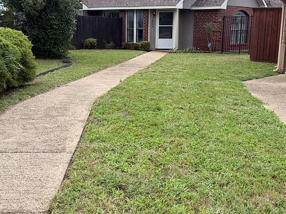 2nd image of 1913 Wyatt Dr