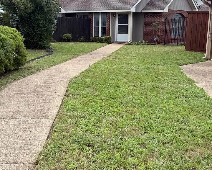 1913 Wyatt Dr — Photo 2