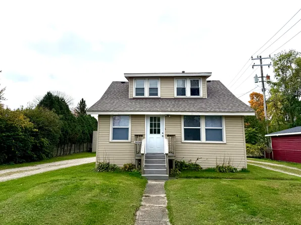 56849 Rice St, New Hudson, MI 48165