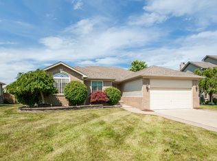 52547 Robins Nest Dr, Chesterfield, MI 48047