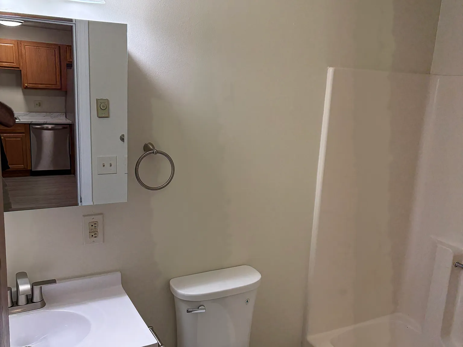 1 bed, 709 sqft, $1,700 — Photo 4