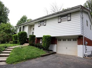 3636 Drifting Dr, Hellertown, PA 18055