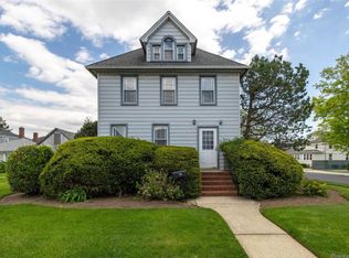 35 N Corona Ave #1, Valley Stream, NY 11580