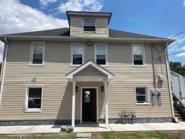 478 Centre St #1