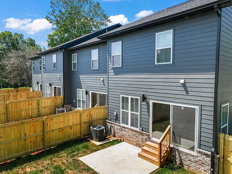 217 S Porter St — Photo 23