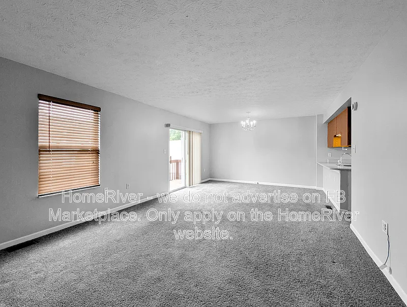 3 bed, 2.0 bath, 1779 sqft, $2,095 — Photo 4