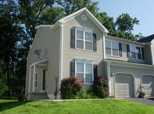 1052 Alexander Dr, Temple, PA