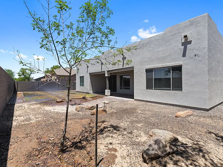 21439 E Maya Rd — Photo 46