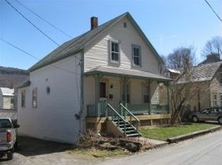 18 Clark St, Brattleboro, VT 05301