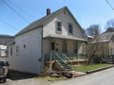 18 Clark St, Brattleboro, VT, 05301