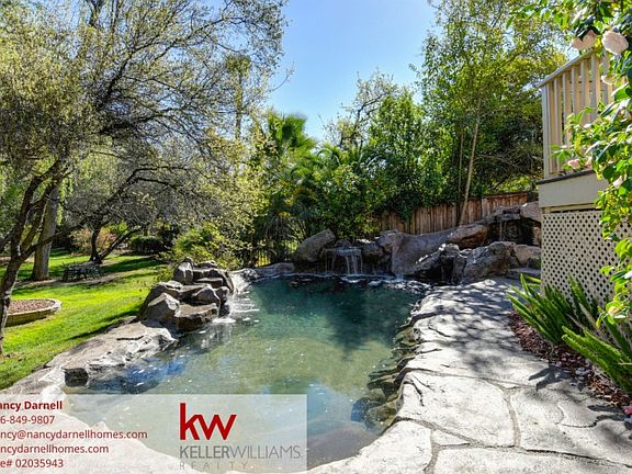 5th image of 102 Feather Falls Cir