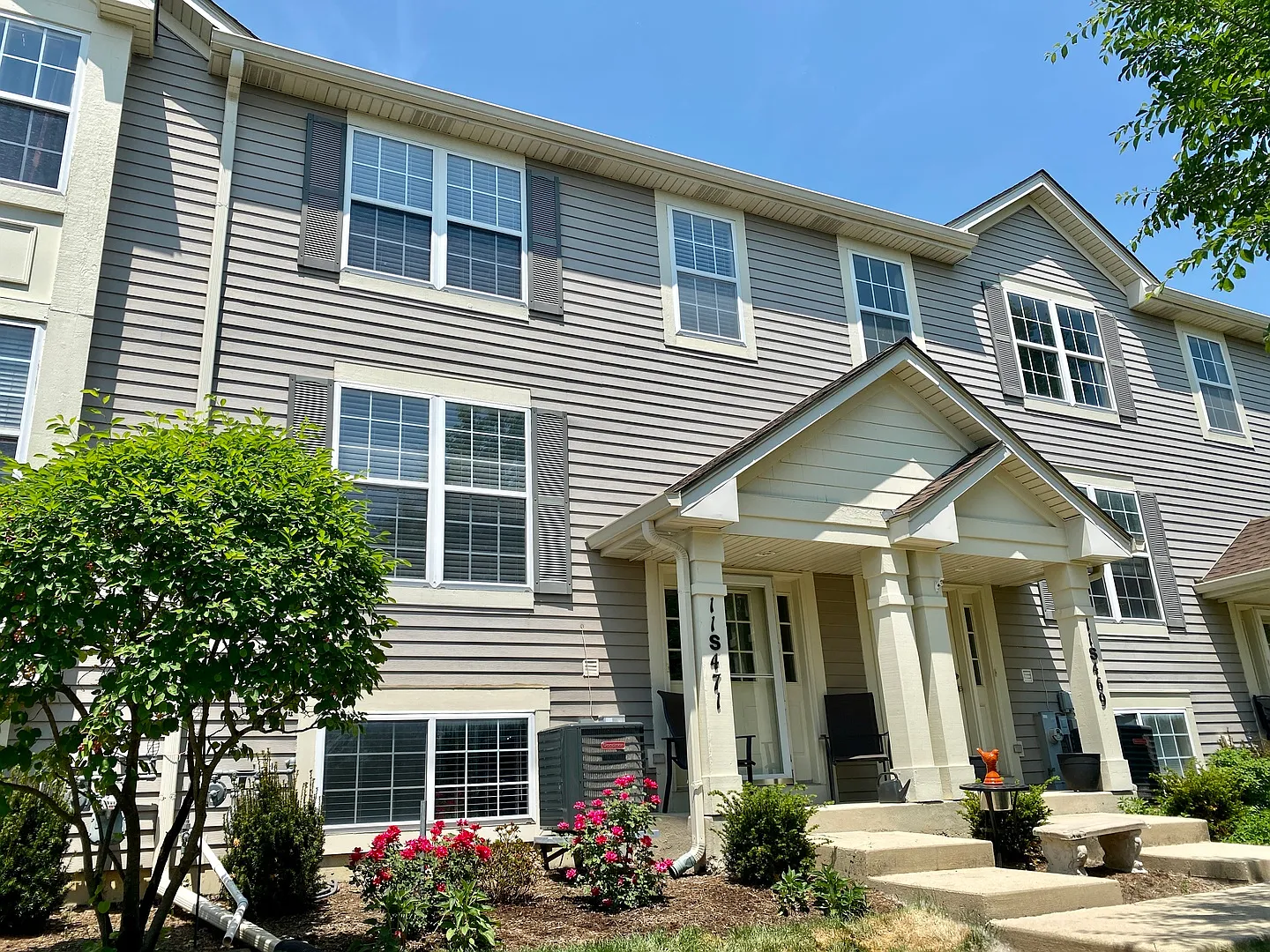 11S471 Rachael Ct photo 1
