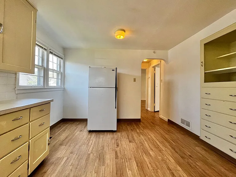 2228 10th Ave — Photo 12