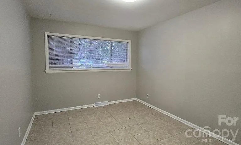 1803 Darbrook Dr — Photo 16