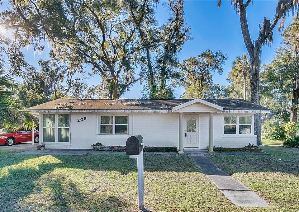 1st image of 206 E Washington Ave