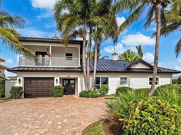 2nd image of 681 NE Harbour Drive