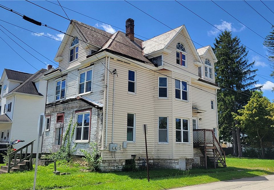 1st image of 602 S Center Ave