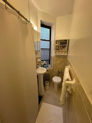 Rented by Oxford Property Group | media 19