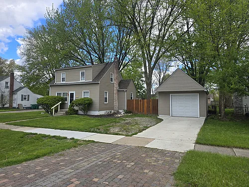 32470 Donnelly St Photo 1