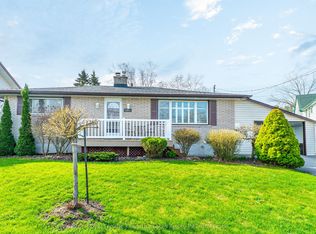384 Major St, Scugog, ON L9L 1E7