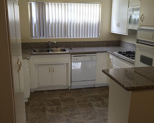 2nd image of 1918 Grismer Ave APT F