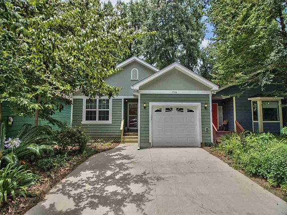 3rd image of 1706 Silverwood Dr