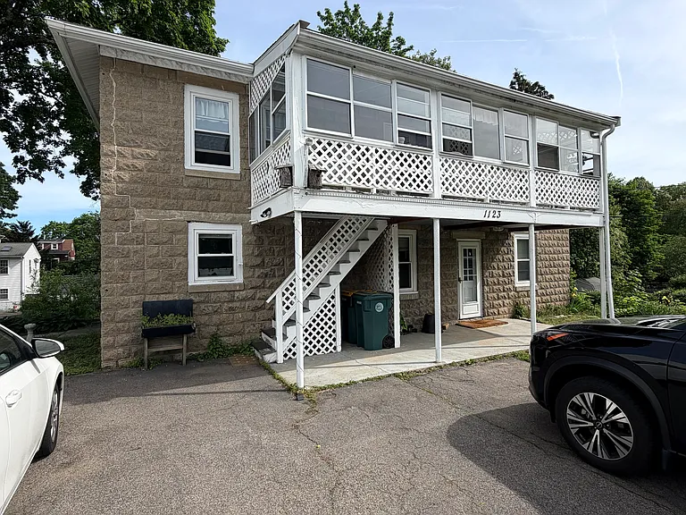 1123 Washington St #B — Photo 1