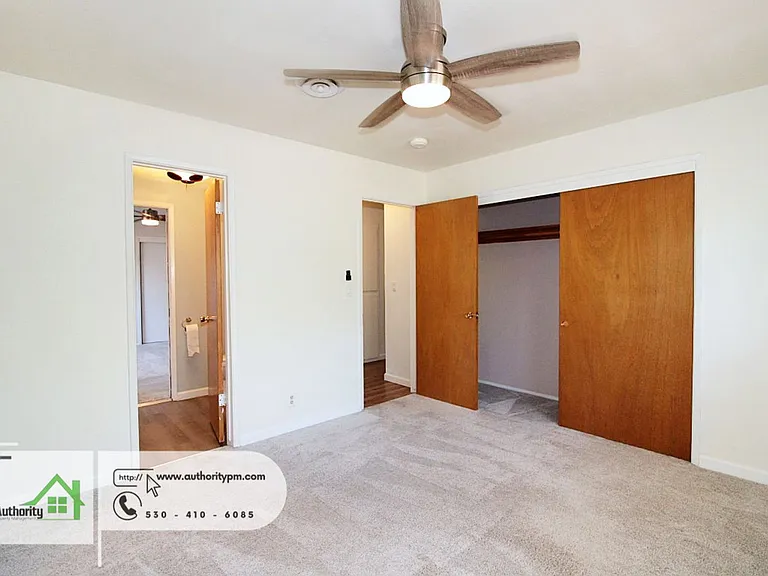 4548 Pensacola St — Photo 23