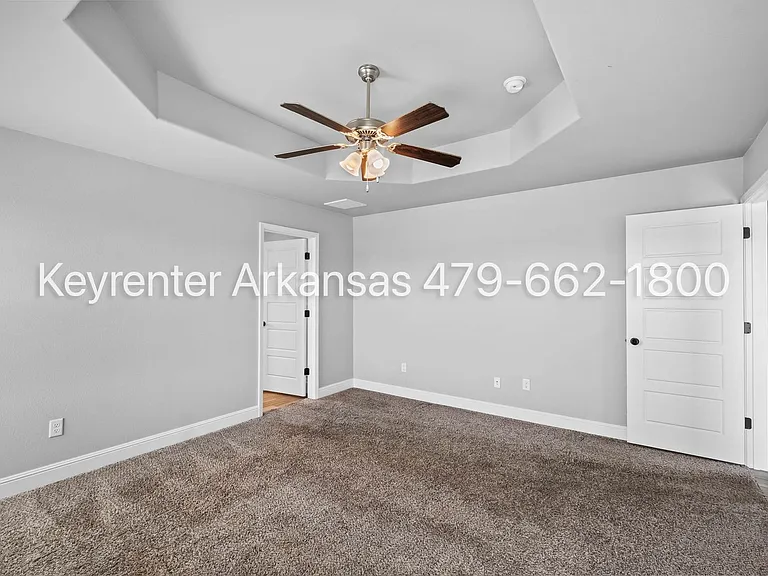761 Melrose Pl — Photo 15