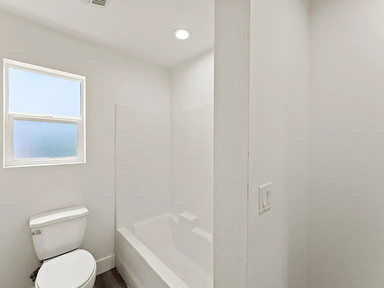 1029 S Montebello Blvd — Photo 35