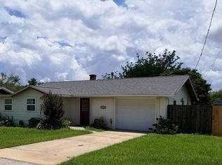 1198 Sherman Ave, Tavares, FL 32778
