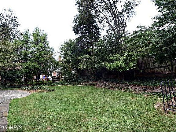 2nd image of 7107 Plantation Ln