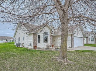 2445 Cleveland Ln S, Cambridge, MN 55008