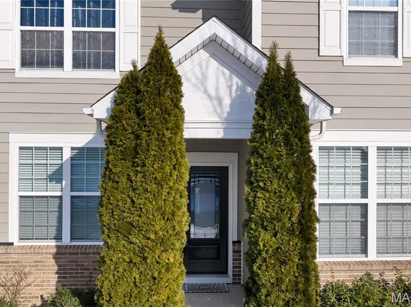 718 Savannah Crossing Way, Chesterfield, MO 63017