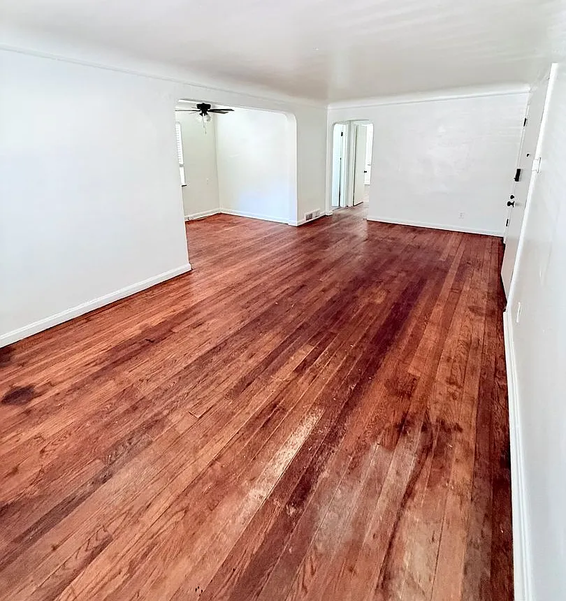 2 bed, 1.0 bath, $1,195 — Photo 2