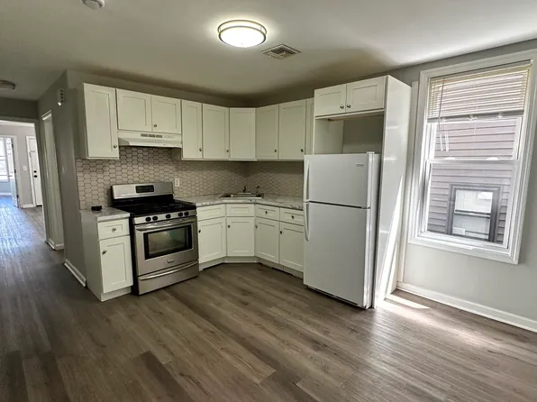 204 Governor St #2E, Paterson, NJ 07501